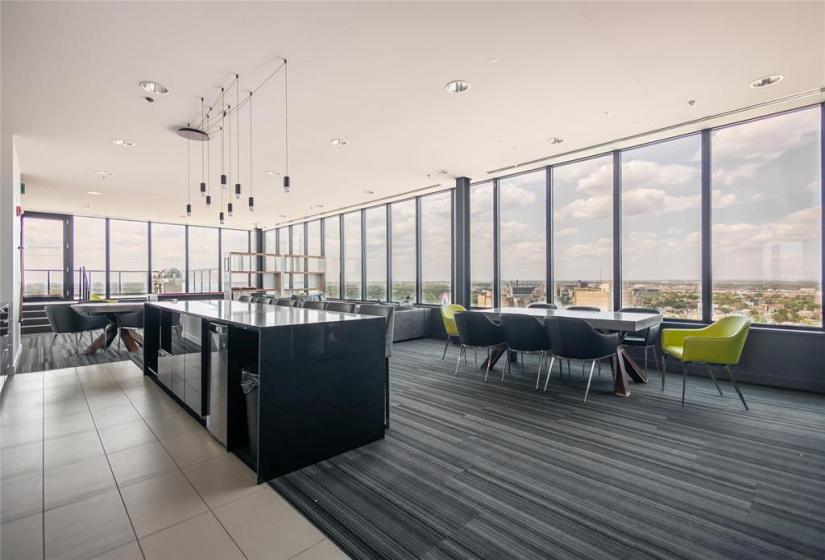 311 Hargrave, 2 Bedrooms Bedrooms, 8 Rooms Rooms,2 BathroomsBathrooms,Condominium,For Sale,Hargrave