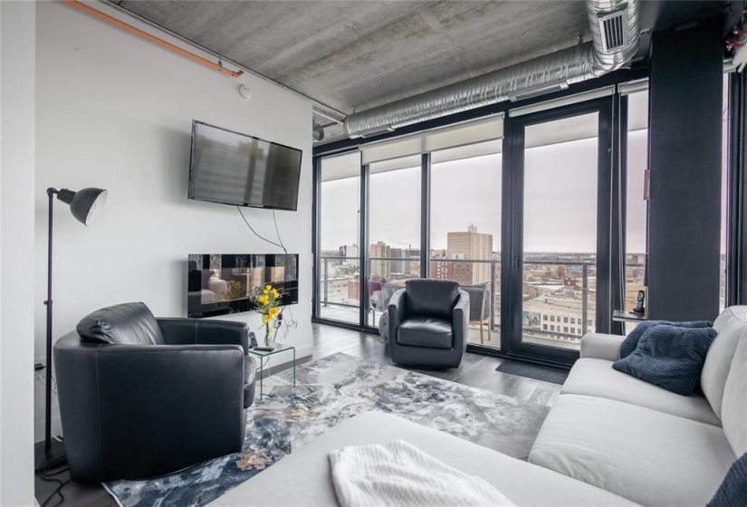 311 Hargrave, 2 Bedrooms Bedrooms, 8 Rooms Rooms,2 BathroomsBathrooms,Condominium,For Sale,Hargrave