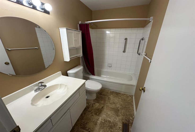 200 Victor Lewis, 2 Bedrooms Bedrooms, 7 Rooms Rooms,2 BathroomsBathrooms,Condominium,For Sale,Victor Lewis