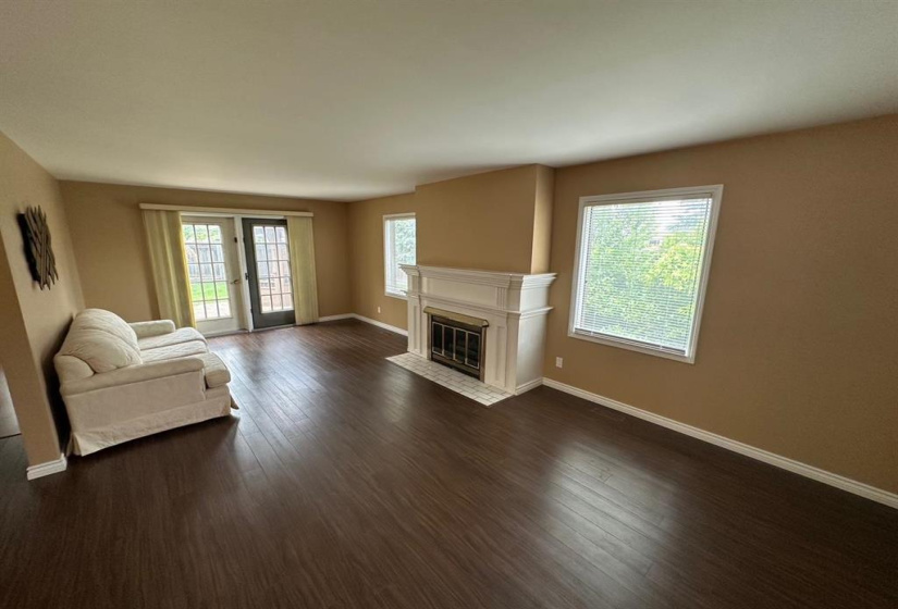 200 Victor Lewis, 2 Bedrooms Bedrooms, 7 Rooms Rooms,2 BathroomsBathrooms,Condominium,For Sale,Victor Lewis