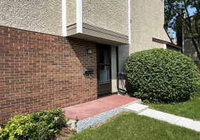 3077 Pembina, 2 Bedrooms Bedrooms, 7 Rooms Rooms,1 BathroomBathrooms,Condominium,For Sale,Pembina