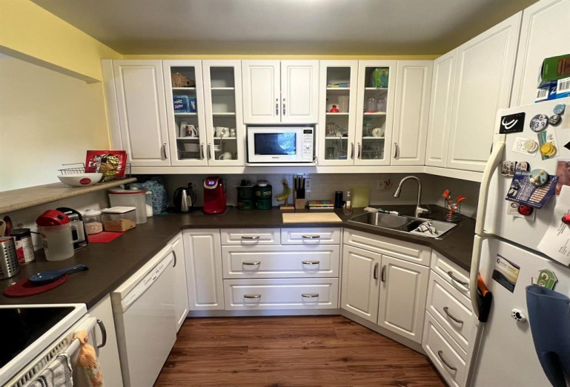 3077 Pembina, 2 Bedrooms Bedrooms, 7 Rooms Rooms,1 BathroomBathrooms,Condominium,For Sale,Pembina