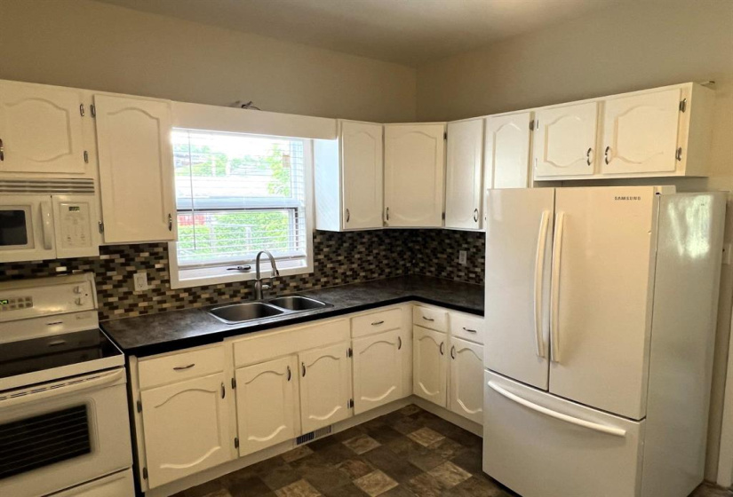 375 Atlantic, 2 Bedrooms Bedrooms, 7 Rooms Rooms,1 BathroomBathrooms,Residential,For Sale,Atlantic