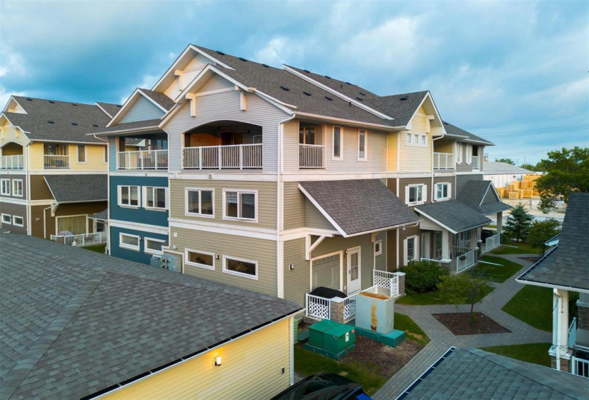 419 Pandora, 3 Bedrooms Bedrooms, 10 Rooms Rooms,2 BathroomsBathrooms,Condominium,For Sale,Pandora