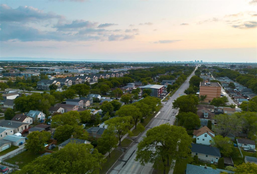 419 Pandora, 3 Bedrooms Bedrooms, 10 Rooms Rooms,2 BathroomsBathrooms,Condominium,For Sale,Pandora