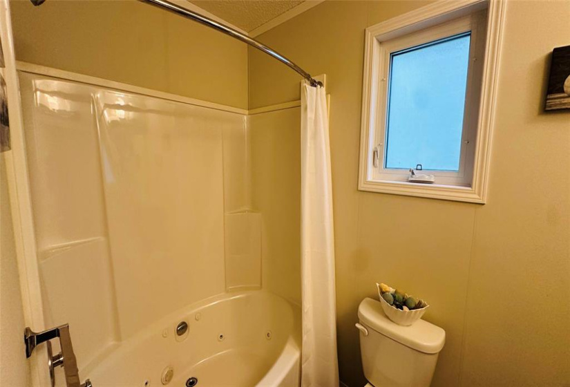 2695 main, 3 Bedrooms Bedrooms, 10 Rooms Rooms,2 BathroomsBathrooms,Residential,For Sale,main