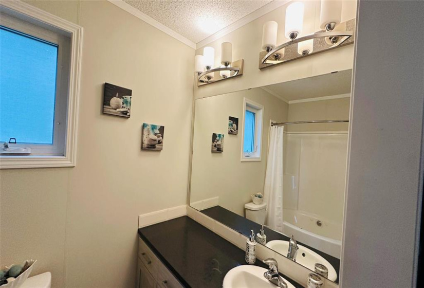 2695 main, 3 Bedrooms Bedrooms, 10 Rooms Rooms,2 BathroomsBathrooms,Residential,For Sale,main