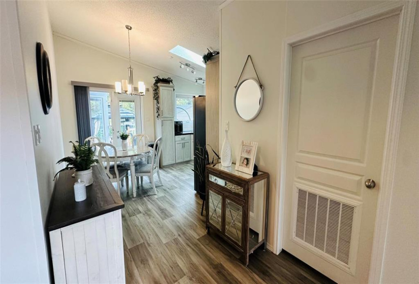 2695 main, 3 Bedrooms Bedrooms, 10 Rooms Rooms,2 BathroomsBathrooms,Residential,For Sale,main