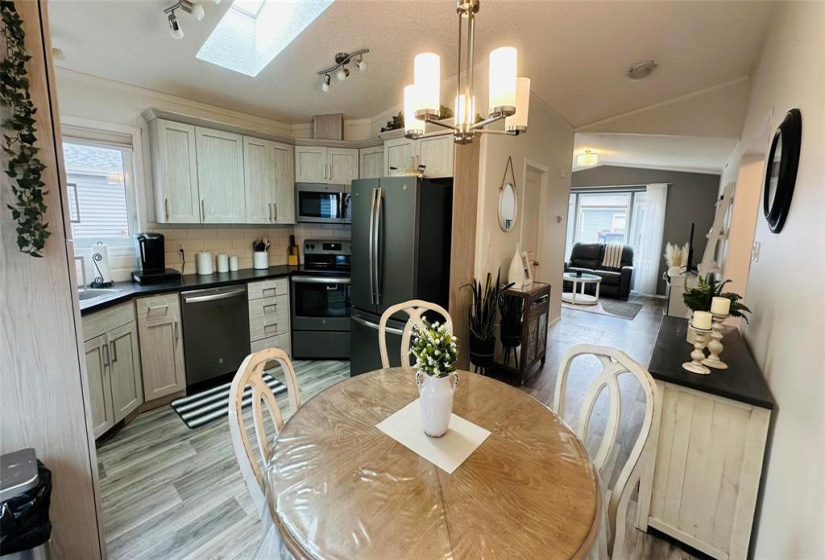 2695 main, 3 Bedrooms Bedrooms, 10 Rooms Rooms,2 BathroomsBathrooms,Residential,For Sale,main