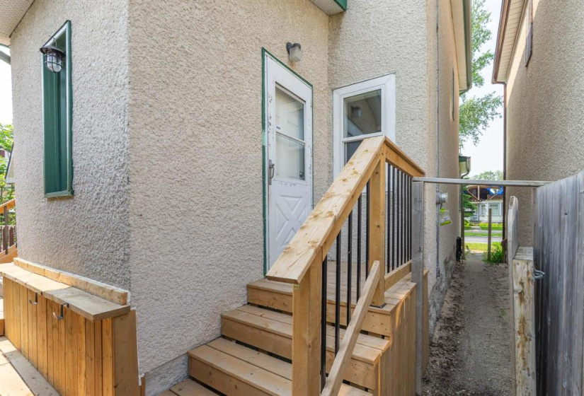 59 Matheson, 3 Bedrooms Bedrooms, 11 Rooms Rooms,1 BathroomBathrooms,Residential,For Sale,Matheson