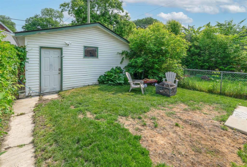 59 Matheson, 3 Bedrooms Bedrooms, 11 Rooms Rooms,1 BathroomBathrooms,Residential,For Sale,Matheson