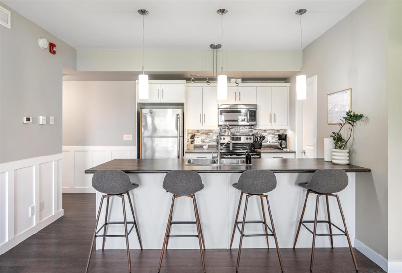 1124 Dawson, 2 Bedrooms Bedrooms, 7 Rooms Rooms,2 BathroomsBathrooms,Condominium,For Sale,Dawson