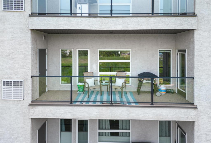 Balcony off dining room