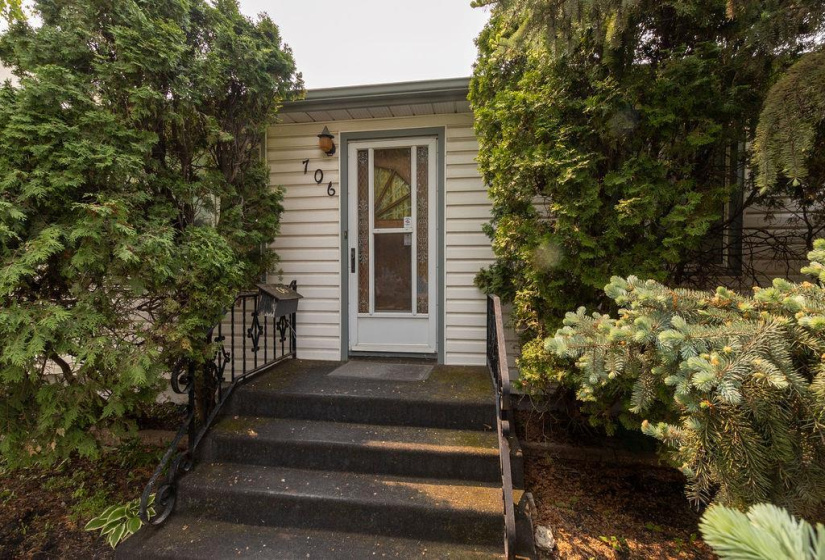706 Garfield, 2 Bedrooms Bedrooms, 8 Rooms Rooms,1 BathroomBathrooms,Residential,For Sale,Garfield