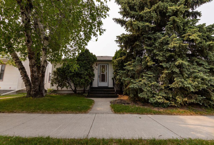 706 Garfield, 2 Bedrooms Bedrooms, 8 Rooms Rooms,1 BathroomBathrooms,Residential,For Sale,Garfield