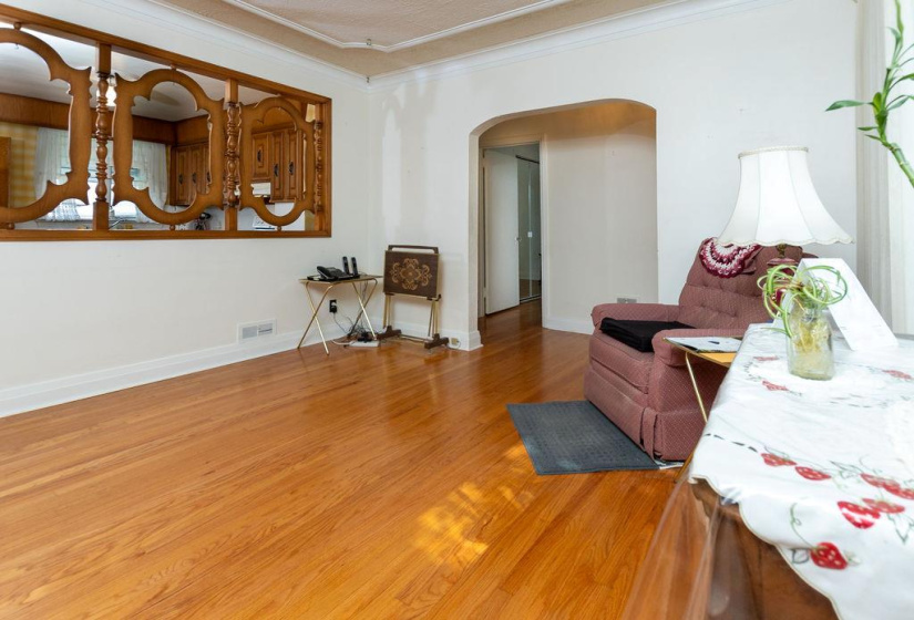 706 Garfield, 2 Bedrooms Bedrooms, 8 Rooms Rooms,1 BathroomBathrooms,Residential,For Sale,Garfield