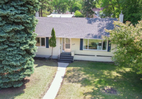 309 Kelvin, 3 Bedrooms Bedrooms, 12 Rooms Rooms,2 BathroomsBathrooms,Residential,For Sale,Kelvin