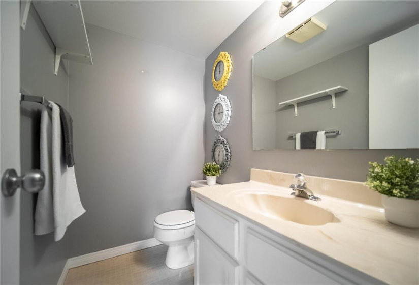 77 Swindon, 2 Bedrooms Bedrooms, 8 Rooms Rooms,1 BathroomBathrooms,Condominium,For Sale,Swindon