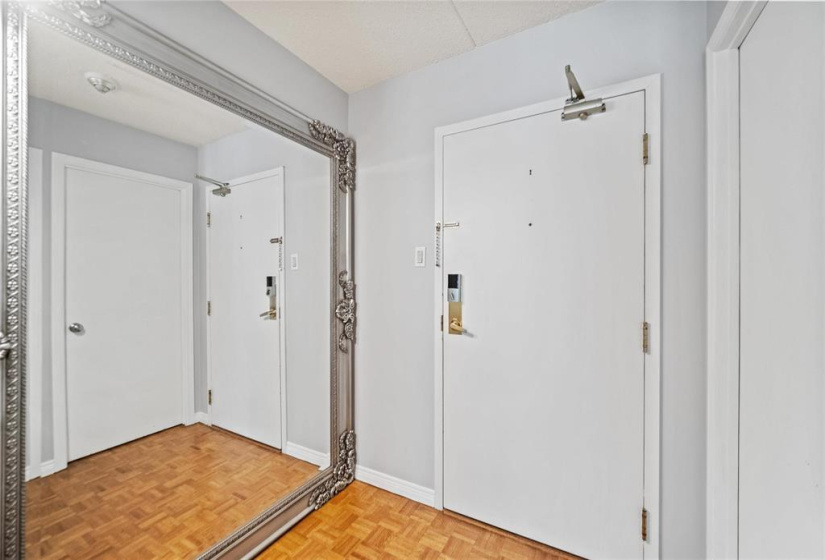 77 Swindon, 2 Bedrooms Bedrooms, 8 Rooms Rooms,1 BathroomBathrooms,Condominium,For Sale,Swindon