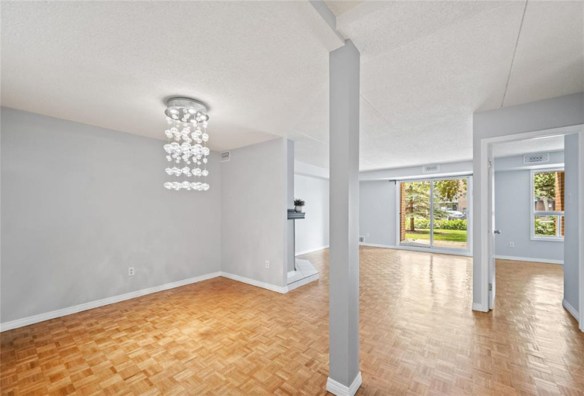 77 Swindon, 2 Bedrooms Bedrooms, 8 Rooms Rooms,1 BathroomBathrooms,Condominium,For Sale,Swindon