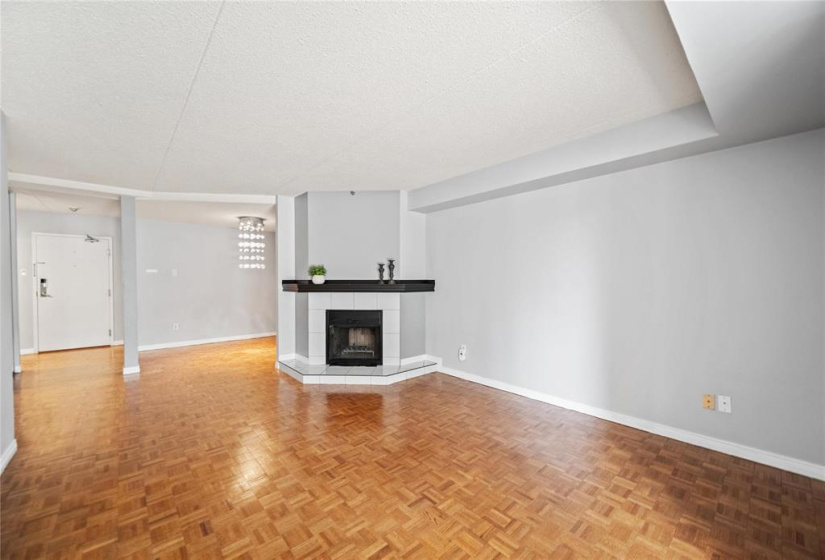 77 Swindon, 2 Bedrooms Bedrooms, 8 Rooms Rooms,1 BathroomBathrooms,Condominium,For Sale,Swindon