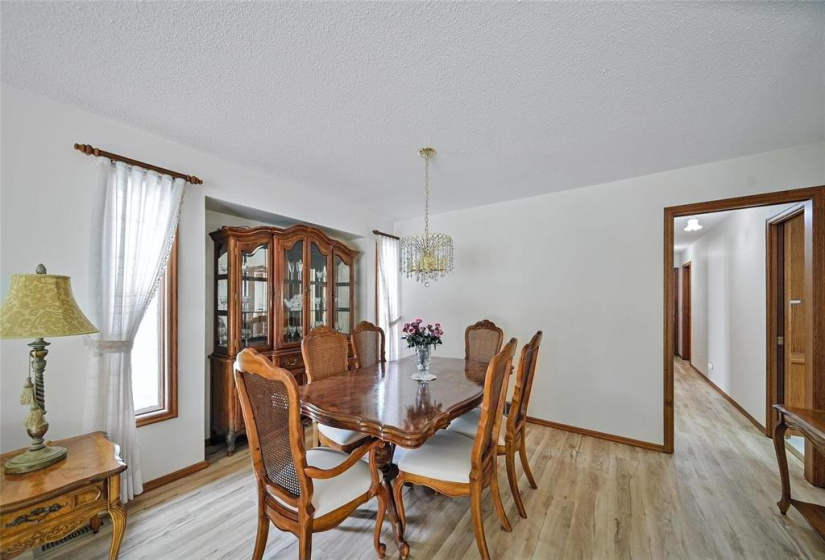 19 Groveland, 3 Bedrooms Bedrooms, 13 Rooms Rooms,3 BathroomsBathrooms,Residential,For Sale,Groveland