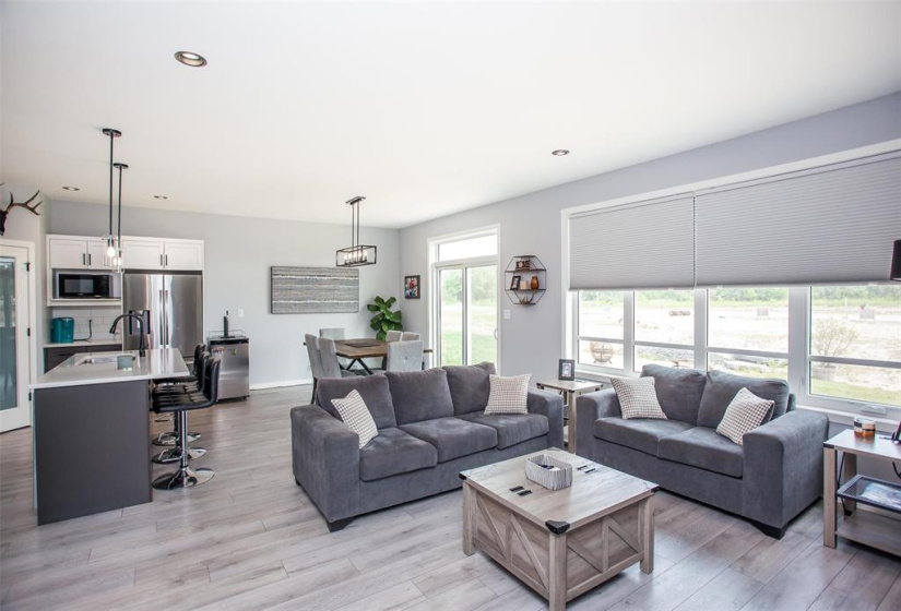 31 Lillies, 4 Bedrooms Bedrooms, 13 Rooms Rooms,3 BathroomsBathrooms,Residential,For Sale,Lillies