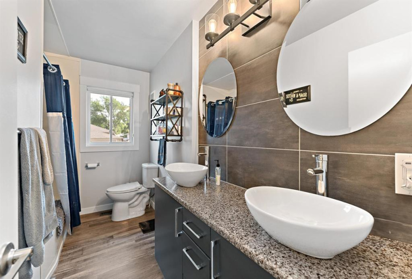 463 Hazel Dell, 4 Bedrooms Bedrooms, 10 Rooms Rooms,2 BathroomsBathrooms,Residential,For Sale,Hazel Dell