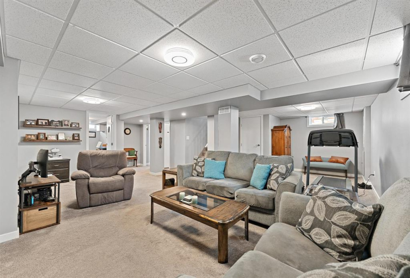 463 Hazel Dell, 4 Bedrooms Bedrooms, 10 Rooms Rooms,2 BathroomsBathrooms,Residential,For Sale,Hazel Dell