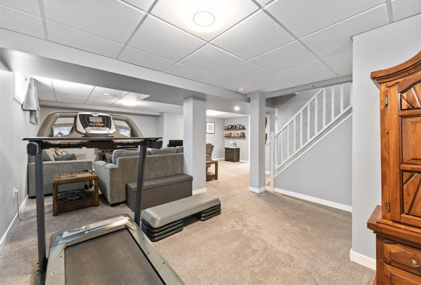 463 Hazel Dell, 4 Bedrooms Bedrooms, 10 Rooms Rooms,2 BathroomsBathrooms,Residential,For Sale,Hazel Dell