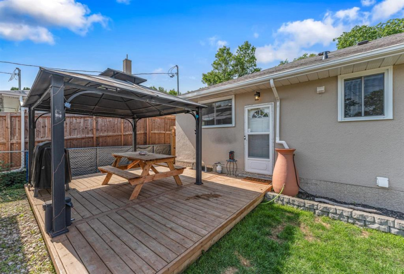 463 Hazel Dell, 4 Bedrooms Bedrooms, 10 Rooms Rooms,2 BathroomsBathrooms,Residential,For Sale,Hazel Dell