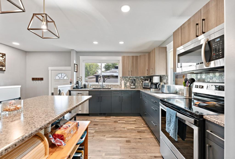 463 Hazel Dell, 4 Bedrooms Bedrooms, 10 Rooms Rooms,2 BathroomsBathrooms,Residential,For Sale,Hazel Dell