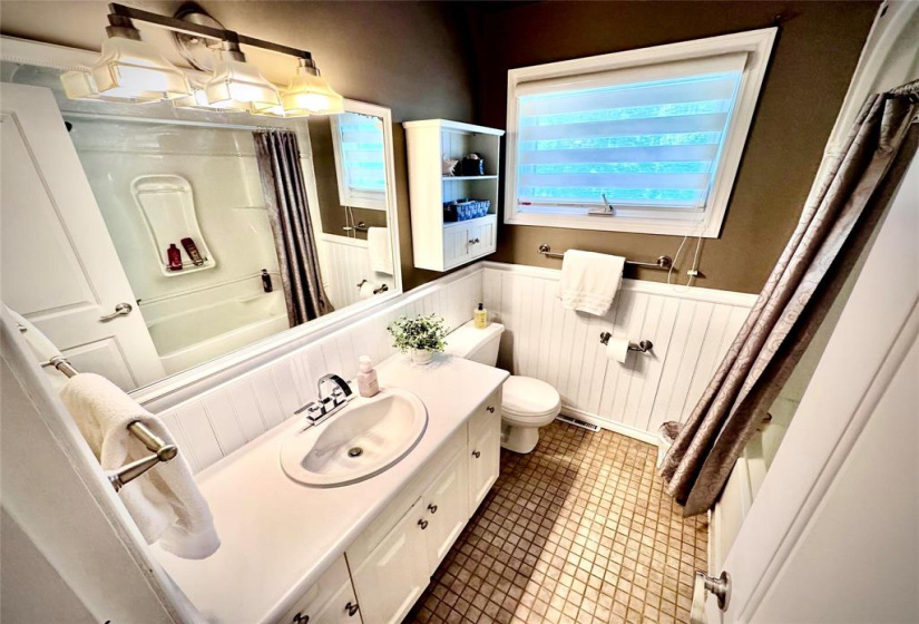 7 Baldry, 4 Bedrooms Bedrooms, 13 Rooms Rooms,3 BathroomsBathrooms,Residential,For Sale,Baldry