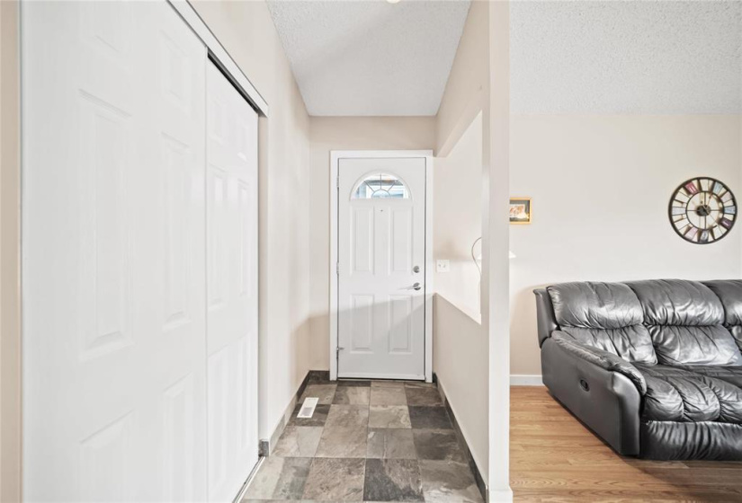 222 Charbonneau, 4 Bedrooms Bedrooms, 11 Rooms Rooms,2 BathroomsBathrooms,Residential,For Sale,Charbonneau