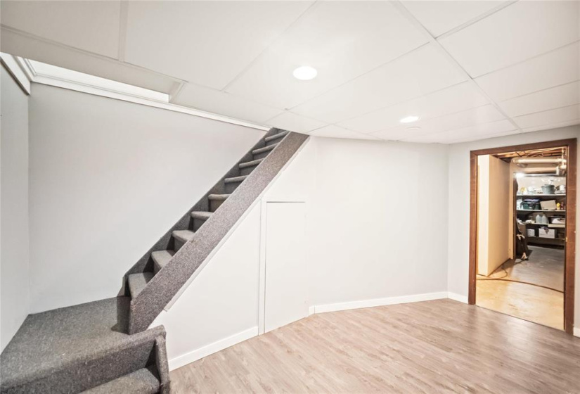 222 Charbonneau, 4 Bedrooms Bedrooms, 11 Rooms Rooms,2 BathroomsBathrooms,Residential,For Sale,Charbonneau