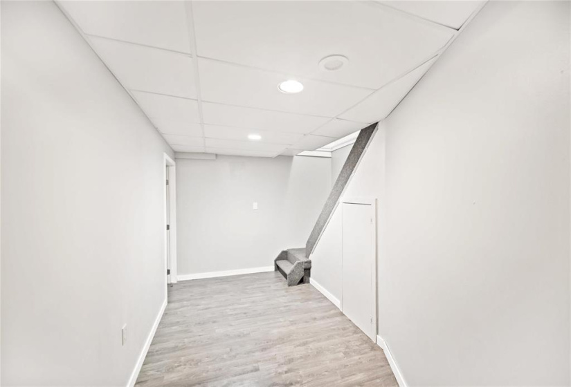222 Charbonneau, 4 Bedrooms Bedrooms, 11 Rooms Rooms,2 BathroomsBathrooms,Residential,For Sale,Charbonneau