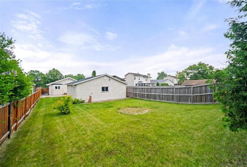 222 Charbonneau, 4 Bedrooms Bedrooms, 11 Rooms Rooms,2 BathroomsBathrooms,Residential,For Sale,Charbonneau