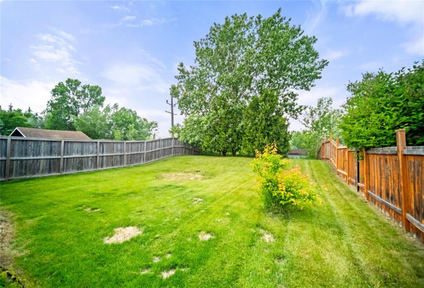 222 Charbonneau, 4 Bedrooms Bedrooms, 11 Rooms Rooms,2 BathroomsBathrooms,Residential,For Sale,Charbonneau