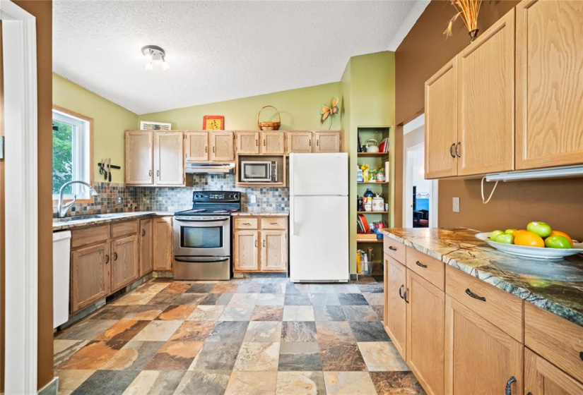 222 Charbonneau, 4 Bedrooms Bedrooms, 11 Rooms Rooms,2 BathroomsBathrooms,Residential,For Sale,Charbonneau