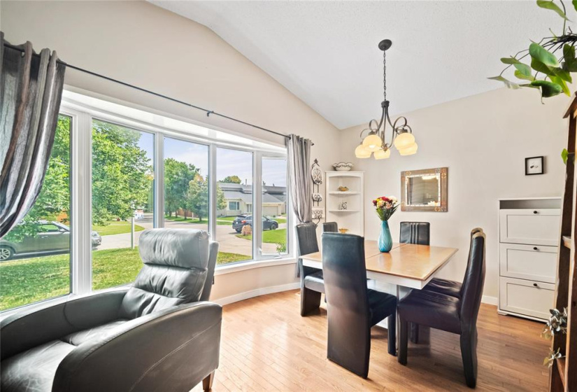 222 Charbonneau, 4 Bedrooms Bedrooms, 11 Rooms Rooms,2 BathroomsBathrooms,Residential,For Sale,Charbonneau