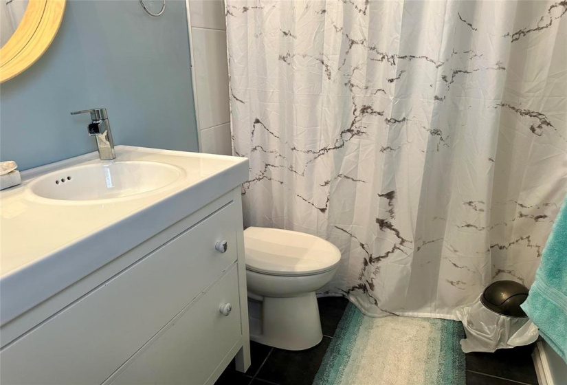 202 Vista, 4 Bedrooms Bedrooms, 12 Rooms Rooms,1 BathroomBathrooms,Residential,For Sale,Vista