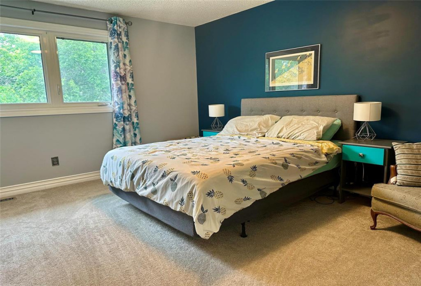 202 Vista, 4 Bedrooms Bedrooms, 12 Rooms Rooms,1 BathroomBathrooms,Residential,For Sale,Vista