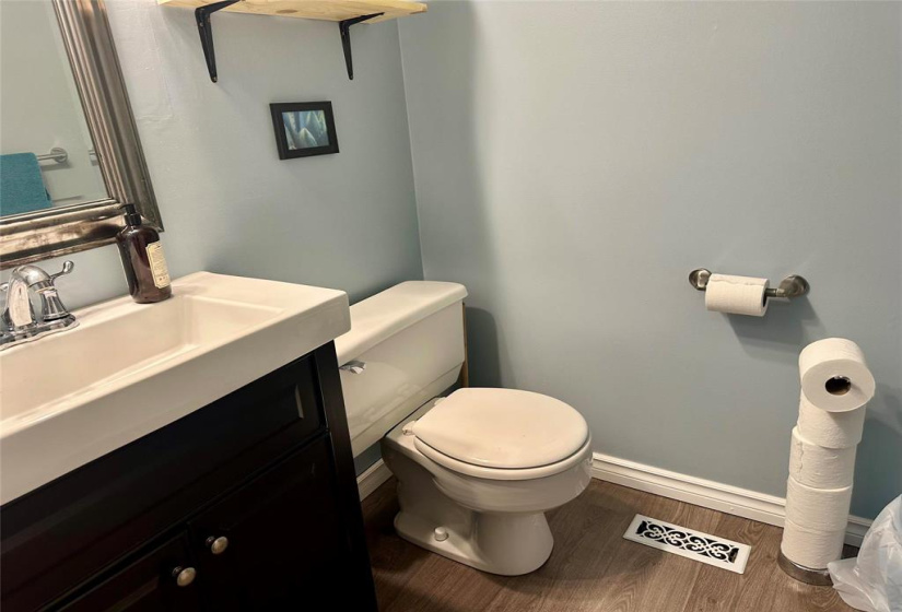 202 Vista, 4 Bedrooms Bedrooms, 12 Rooms Rooms,1 BathroomBathrooms,Residential,For Sale,Vista