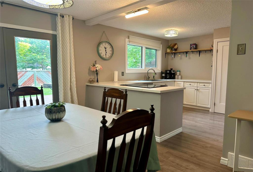 202 Vista, 4 Bedrooms Bedrooms, 12 Rooms Rooms,1 BathroomBathrooms,Residential,For Sale,Vista