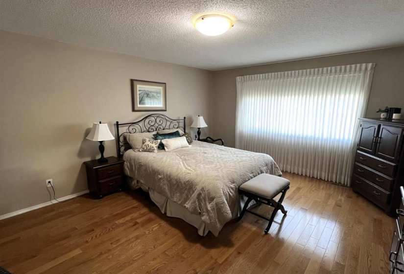 79 Lakeview, 2 Bedrooms Bedrooms, 11 Rooms Rooms,2 BathroomsBathrooms,Condominium,For Sale,Lakeview