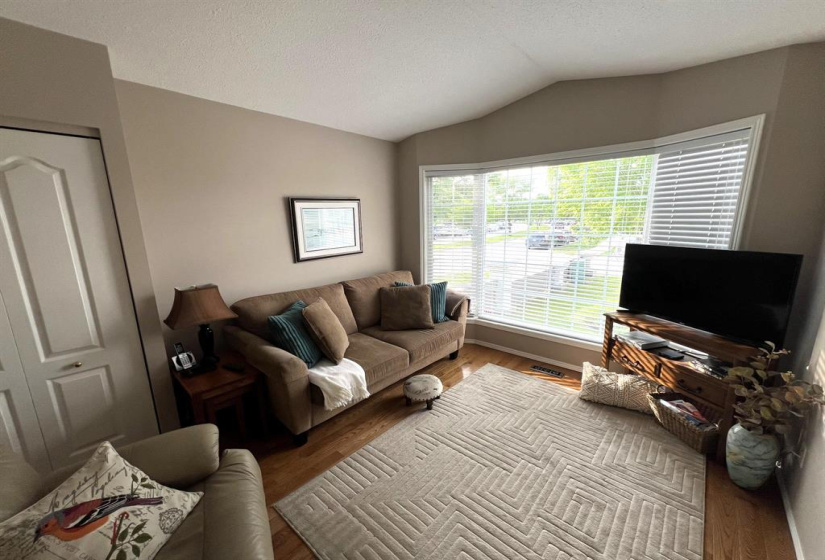 79 Lakeview, 2 Bedrooms Bedrooms, 11 Rooms Rooms,2 BathroomsBathrooms,Condominium,For Sale,Lakeview