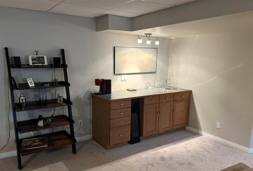 79 Lakeview, 2 Bedrooms Bedrooms, 11 Rooms Rooms,2 BathroomsBathrooms,Condominium,For Sale,Lakeview