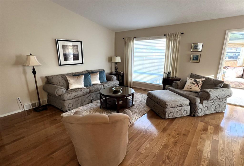 79 Lakeview, 2 Bedrooms Bedrooms, 11 Rooms Rooms,2 BathroomsBathrooms,Condominium,For Sale,Lakeview
