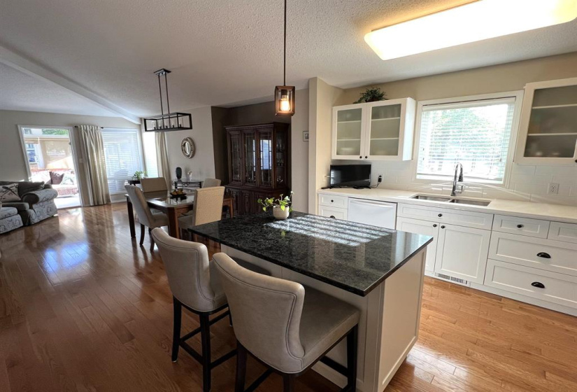 79 Lakeview, 2 Bedrooms Bedrooms, 11 Rooms Rooms,2 BathroomsBathrooms,Condominium,For Sale,Lakeview
