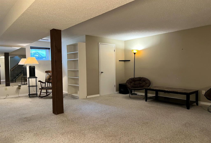 34 Elsbury, 3 Bedrooms Bedrooms, 9 Rooms Rooms,2 BathroomsBathrooms,Residential,For Sale,Elsbury